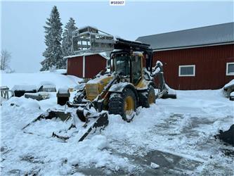 Huddig 1060B with Lift