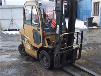 Caterpillar lift truck DP25N