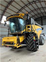 New Holland CX 8.85