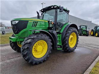 John Deere 6210R