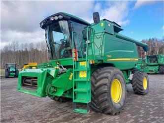 John Deere T560i