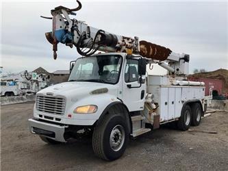 Freightliner M2 106