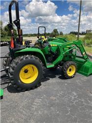 John Deere 3032E