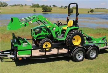 John Deere 3032E