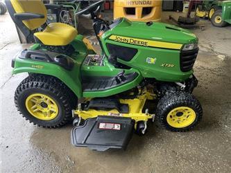 John Deere X739