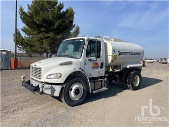 Freightliner M2-106