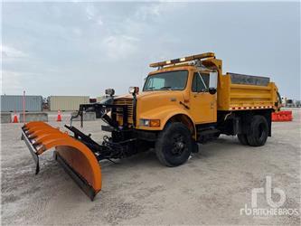 International 4900
