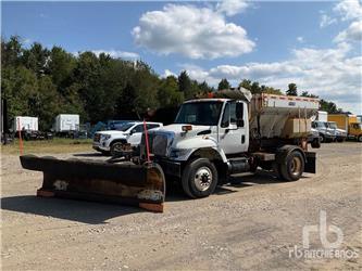 International 7400 SFA