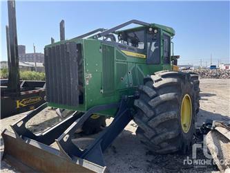 John Deere 748L-II