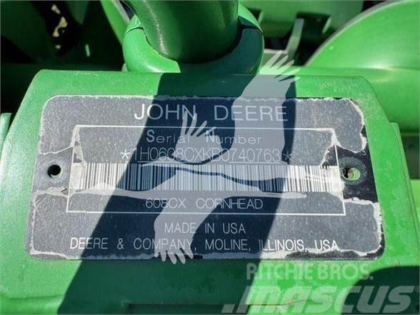John Deere 608C Ražas novākšanas galvas