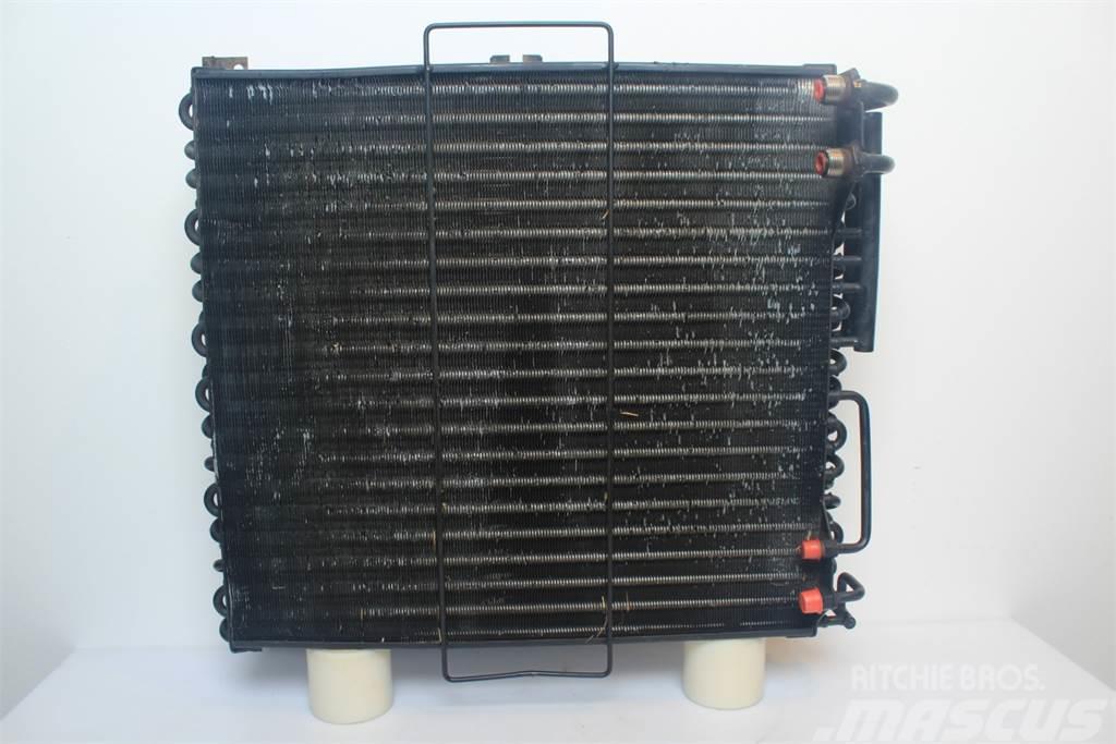Case IH MX135 Oil Cooler Dzinēji