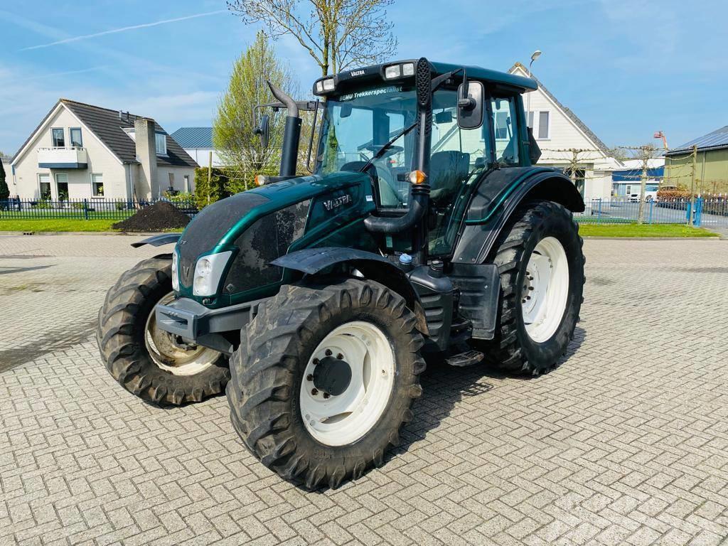 Valtra N113 Hitech5, Geveerd, 5570 uur Traktori