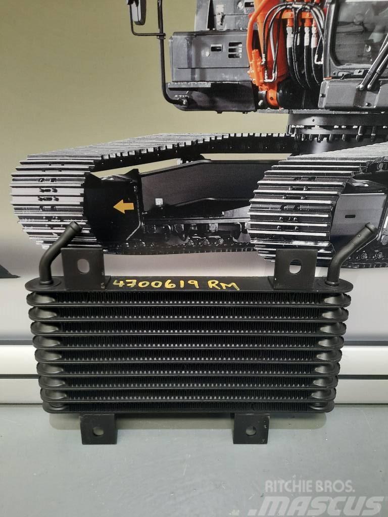 Hitachi Fuel Cooler - 4700619 Dzinēji