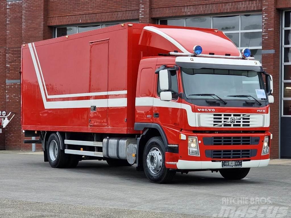 Volvo FM 300 4x2 Box - Original low KM 260Tkm - Loadlift Furgons