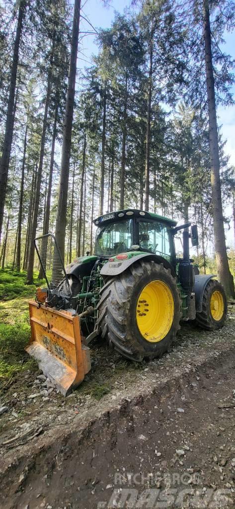 John Deere 6155 R Mežizstrādes traktori