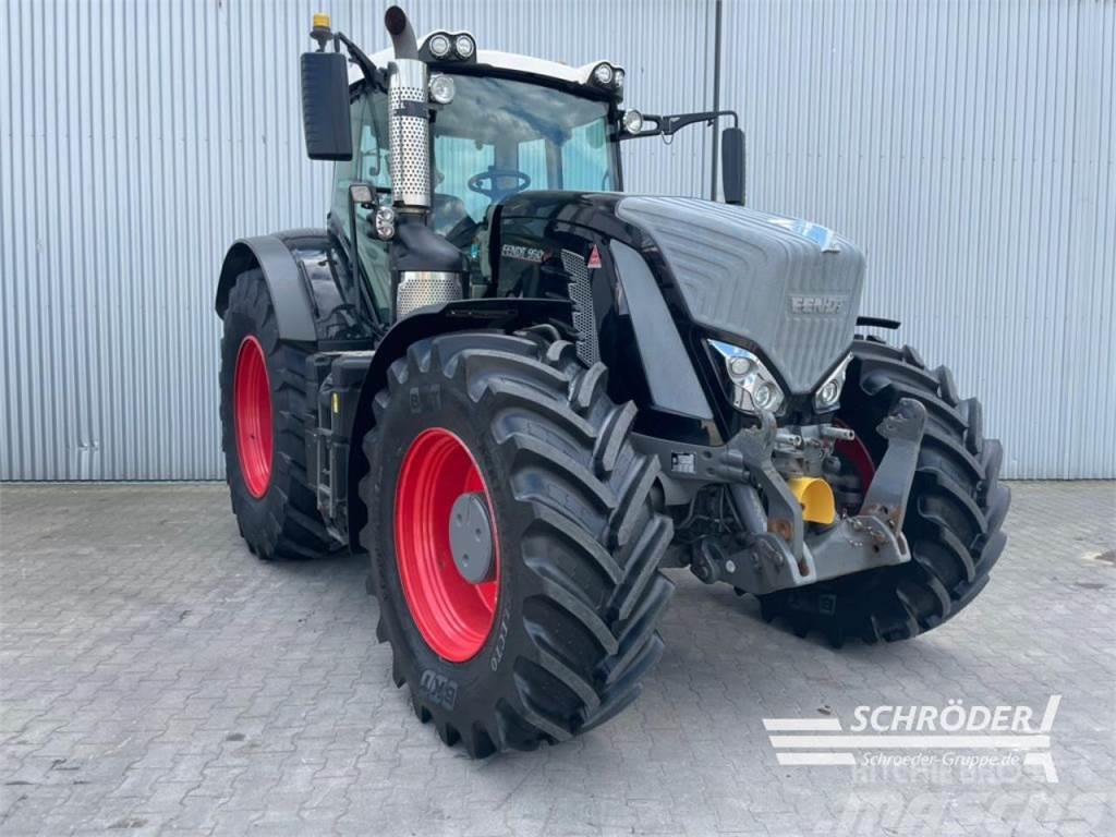 Fendt 930 VARIO S4 PROFI PLUS Traktori