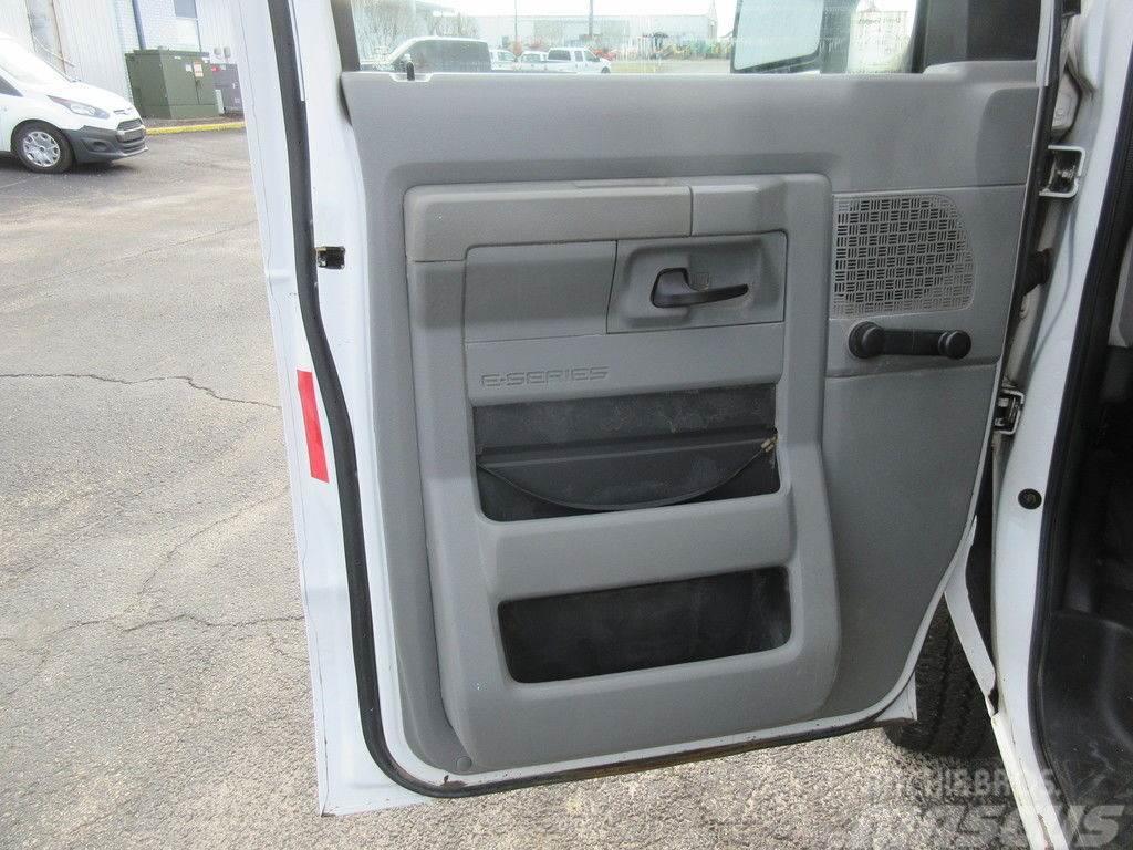 Ford Econoline E-150 Preču pārvadāšanas furgoni