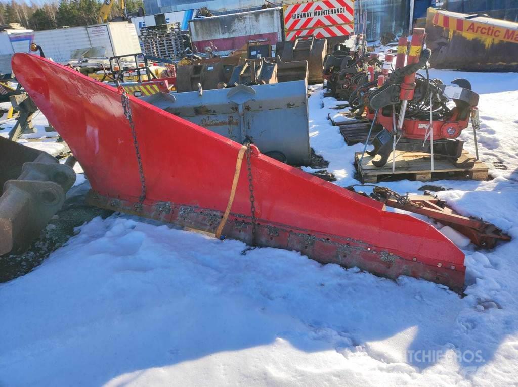 Svedala ARBRÅ HYDRAULIC STRAIGHT SNOW PLOW / LUMESAHK Sniega traktori