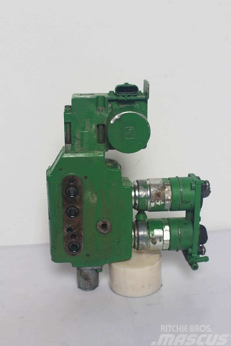 John Deere 7530 Remote control valve Hydraulics