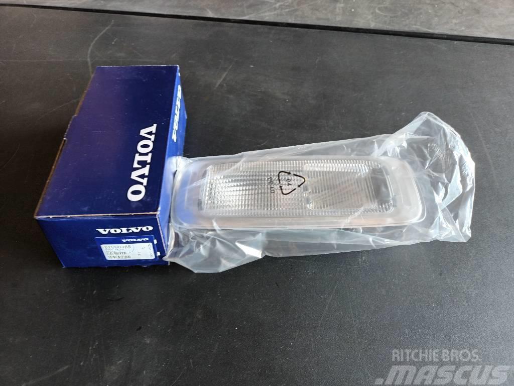 Volvo INTERIOR LIGHT 82368365 Other components