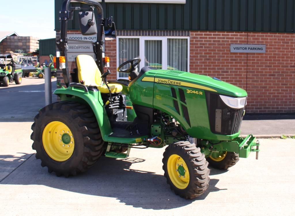 John Deere 3046 R Traktori