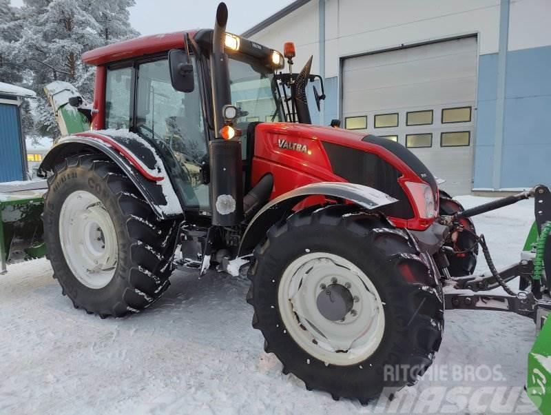 Valtra N123 H5 Traktori