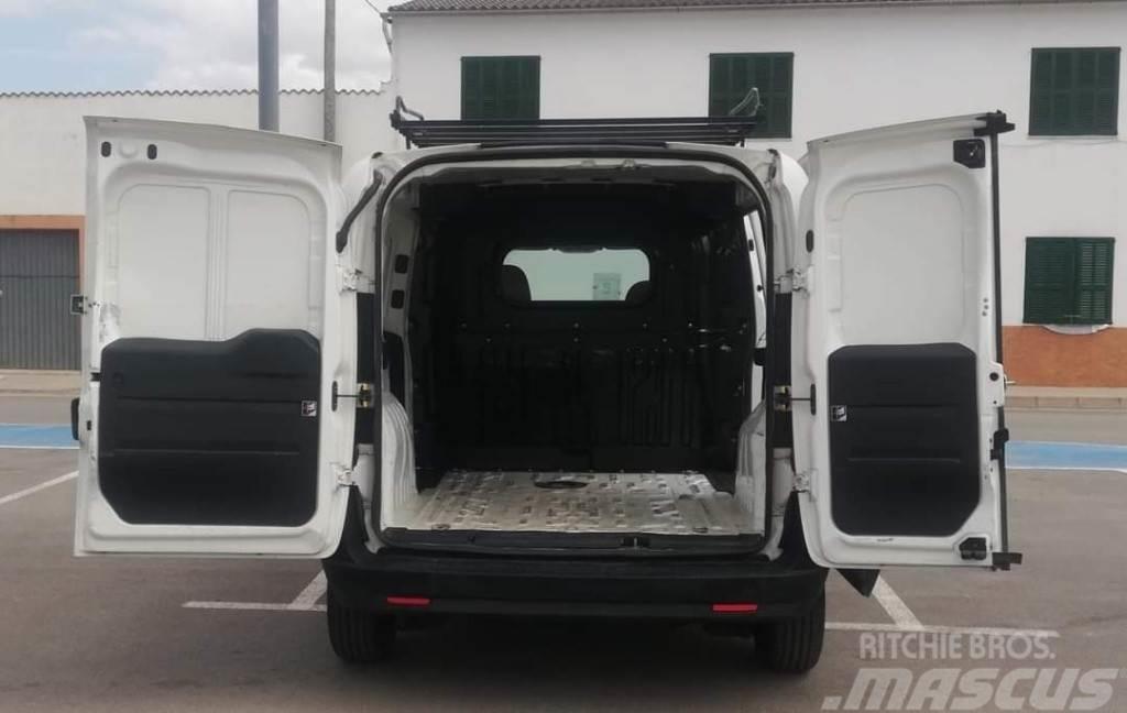 Fiat Dobló Cargo 1.3Mjt Base 55kW E5+ Preču pārvadāšanas furgoni