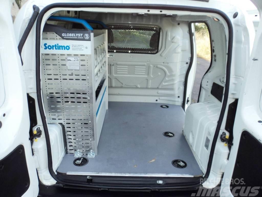 Fiat Fiorino Comercial Cargo 1.3Mjt Adventure Clase 2 5 Preču pārvadāšanas furgoni