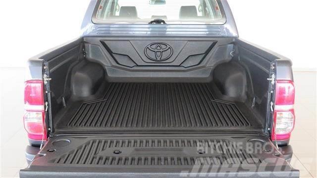 Toyota Hilux 2.5D-4D Cabina Doble GX 4x4 Preču pārvadāšanas furgoni