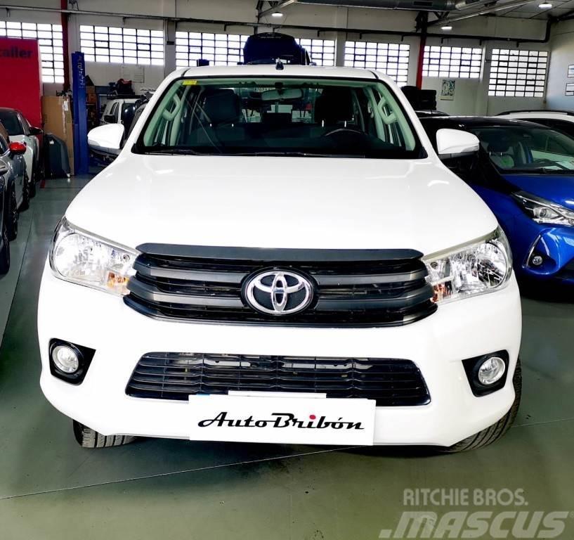 Toyota Hilux Cabina Extra GX Preču pārvadāšanas furgoni