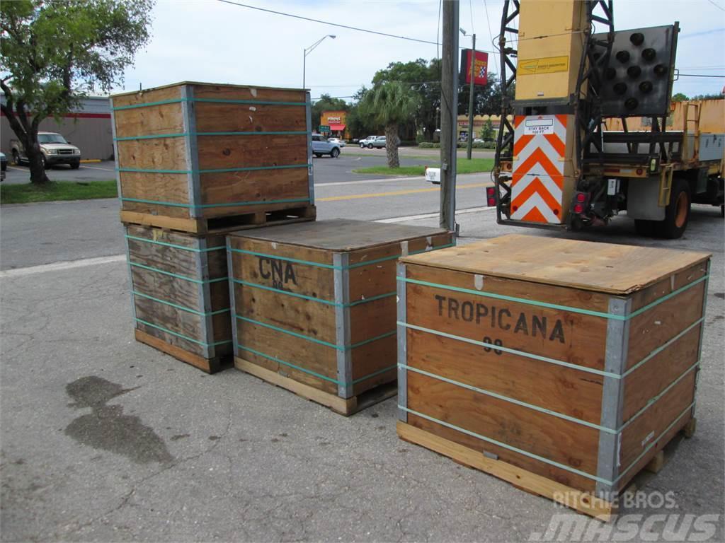  Shipping or Storage containers, boxes, wood crates Uzglabāšanas konteineri