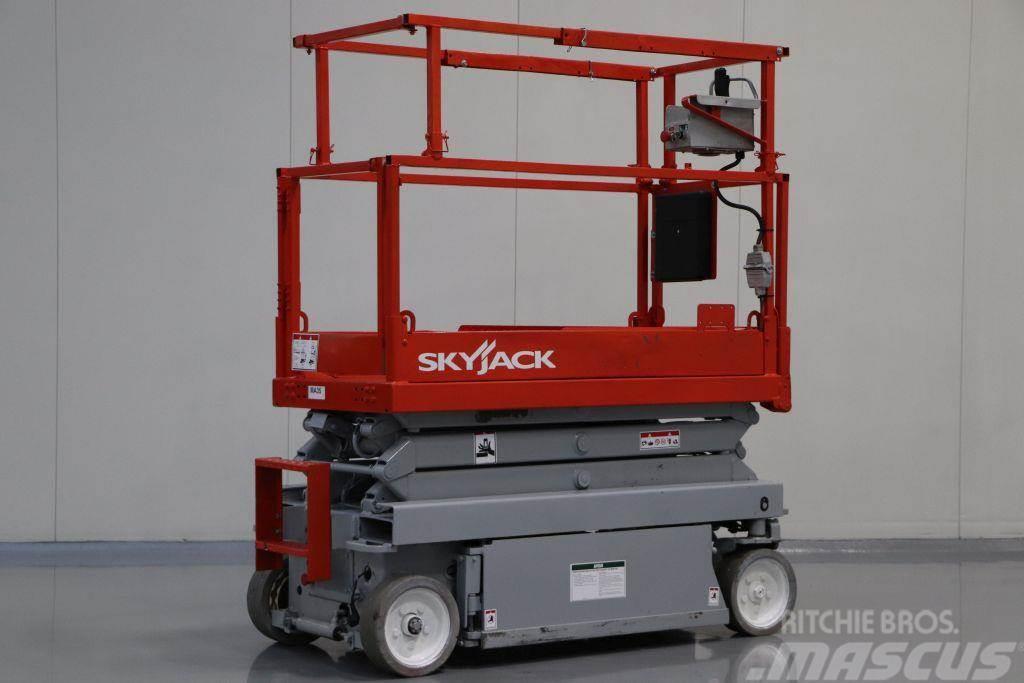 SkyJack SJIII-3215 Šķerveida pacēlāji