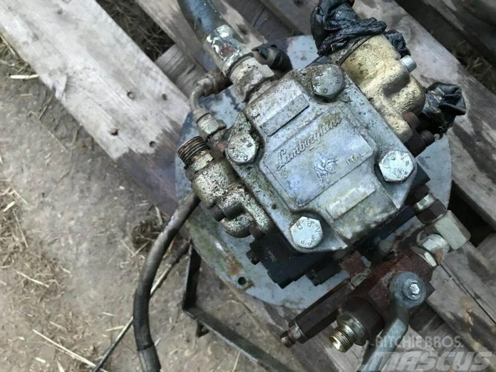  Huxley 358 Greens Mower main hydraulic pump unit £ Mauriņa traktors