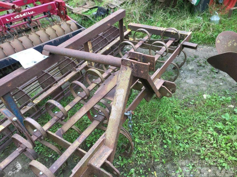  Spring tyne front mounted cultivator Kultivatori
