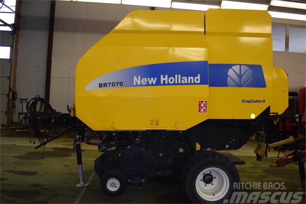 New Holland BR 7070 Crop Cutter II Rituļu preses