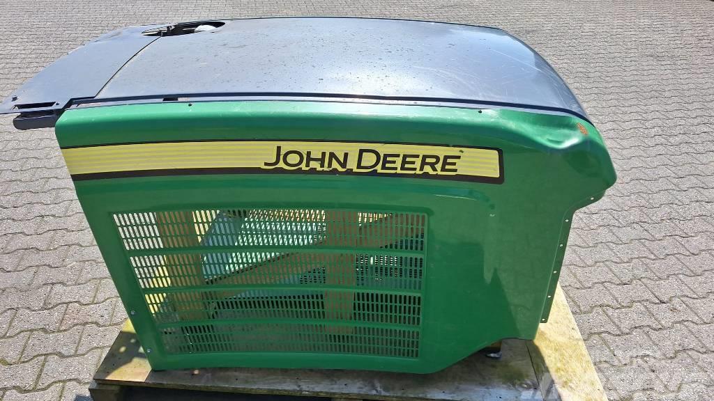 John Deere engine hood F720720 Šasija un piekare