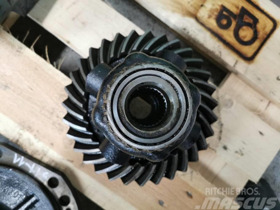 New Holland LM 420 {Clark-Hurth front differential Asis