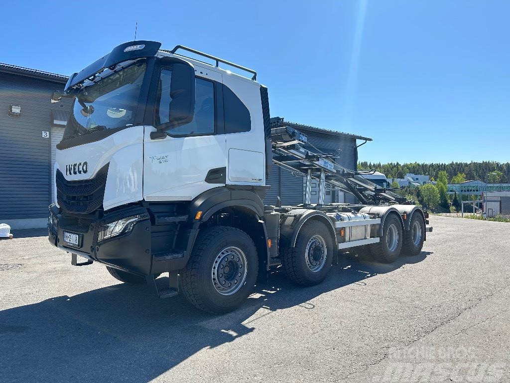 Iveco T-Way  8X4 510 Cable lift demountable trucks