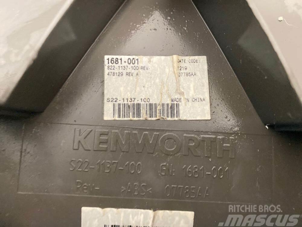 Kenworth W900 Citas sastāvdaļas