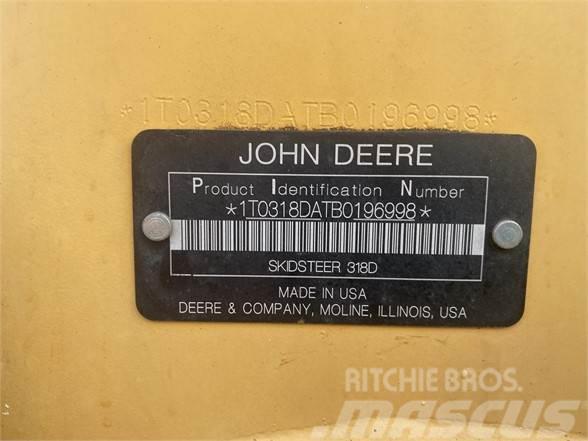 John Deere 318D Lietoti riteņu kompaktiekrāvēji