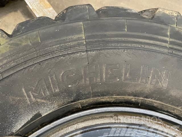  13.00R25 Michelin X dæk på fælg - 4 stk Tyres, wheels and rims