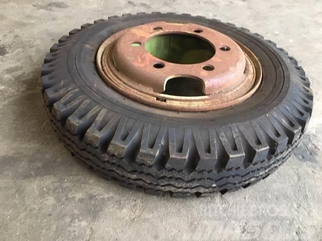  23x5 Dunlop dæk på fælge - 4 stk. Riepas, riteņi un diski
