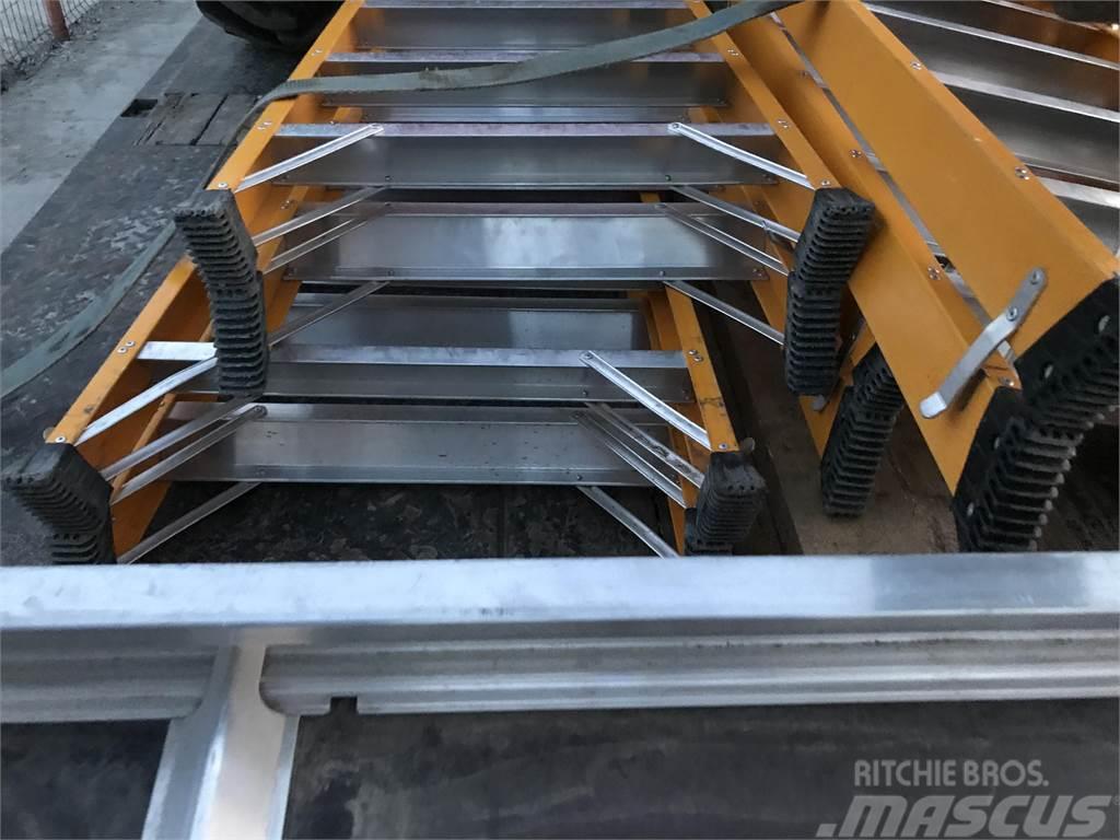  Svelt Fiberglass Ladder V6 2,40m - Scara Citi pacēlāji un platformas