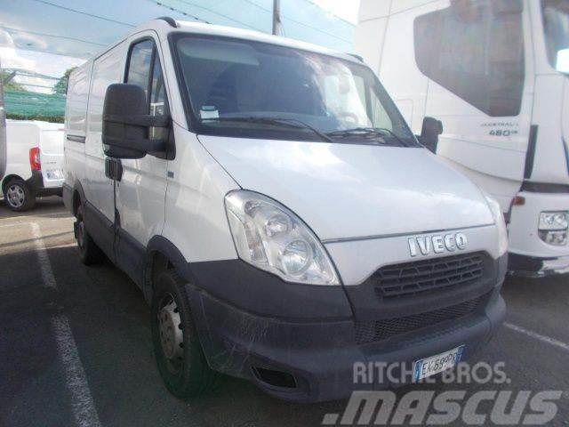 Iveco DAILY 35S13 Furgons