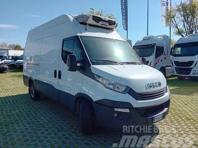 Iveco DAILY 35S14 - 3520 Furgons