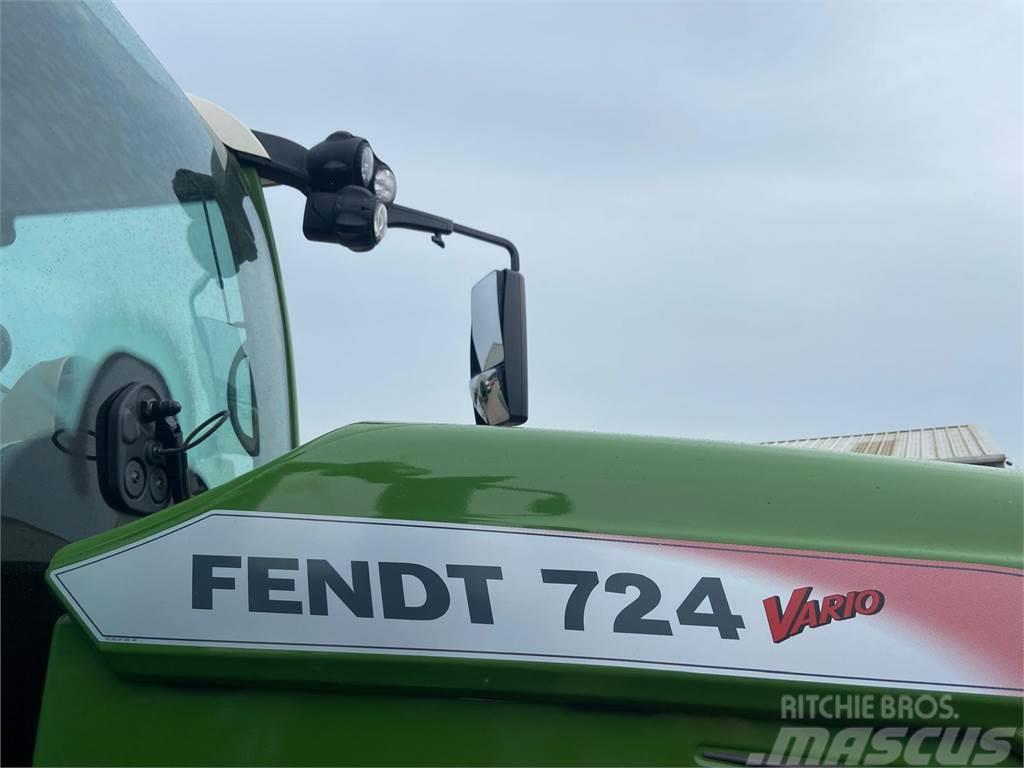 Fendt 724 Vario Traktori