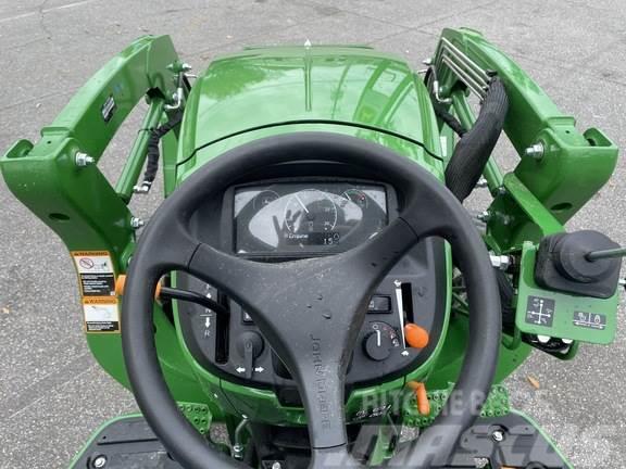 John Deere 3043D Traktori