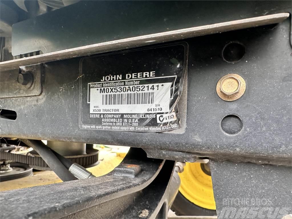 John Deere X530 Kompaktie traktori