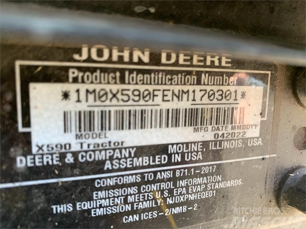 John Deere X590 Kompaktie traktori