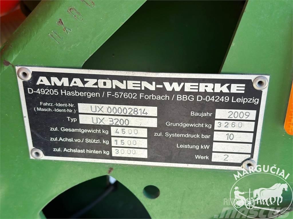 Amazone UX 3200, 3200 ltr., 24 m. Piekabināmie smidzinātāji(miglotāji)